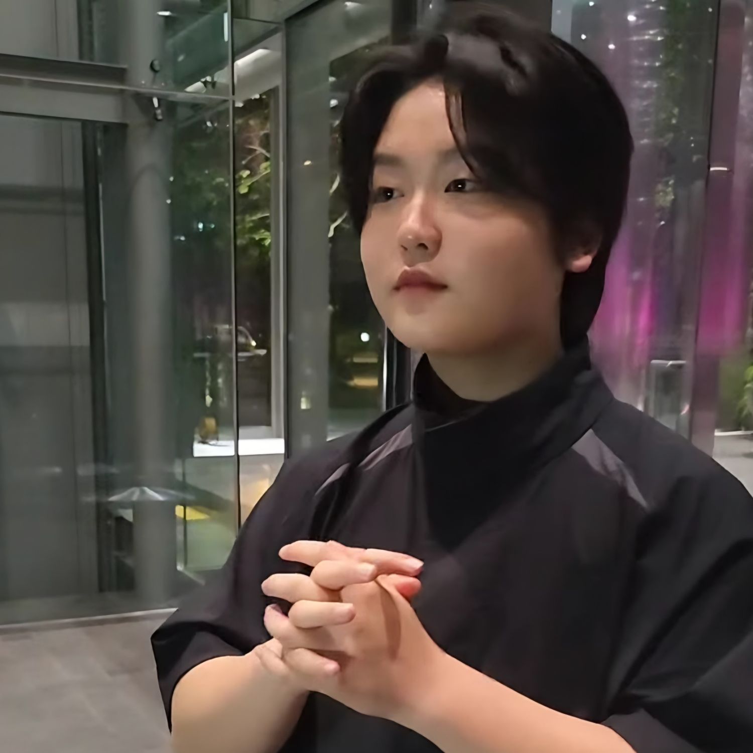 Behind-the-scenes cut of Park Sungon