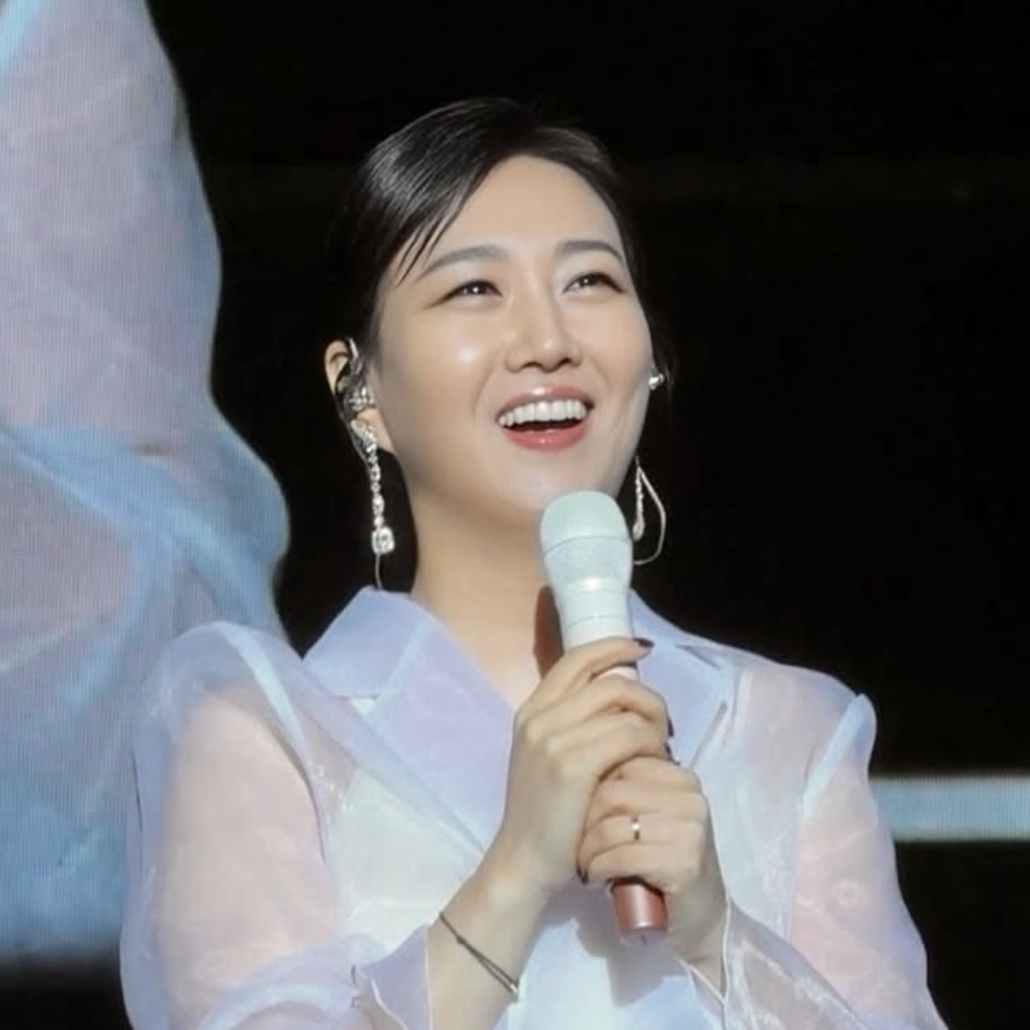 Behind-the-scenes cut of Jang Yoonjeong