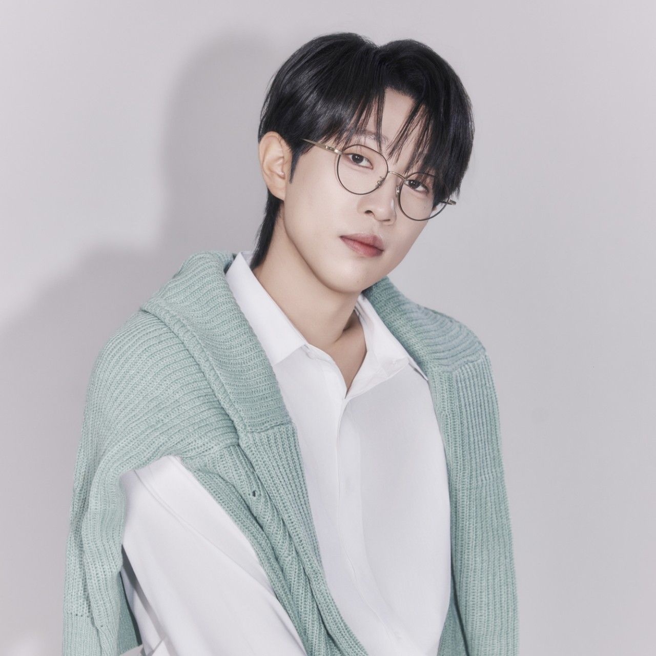 Behind-the-scenes cut of An Sunghoon