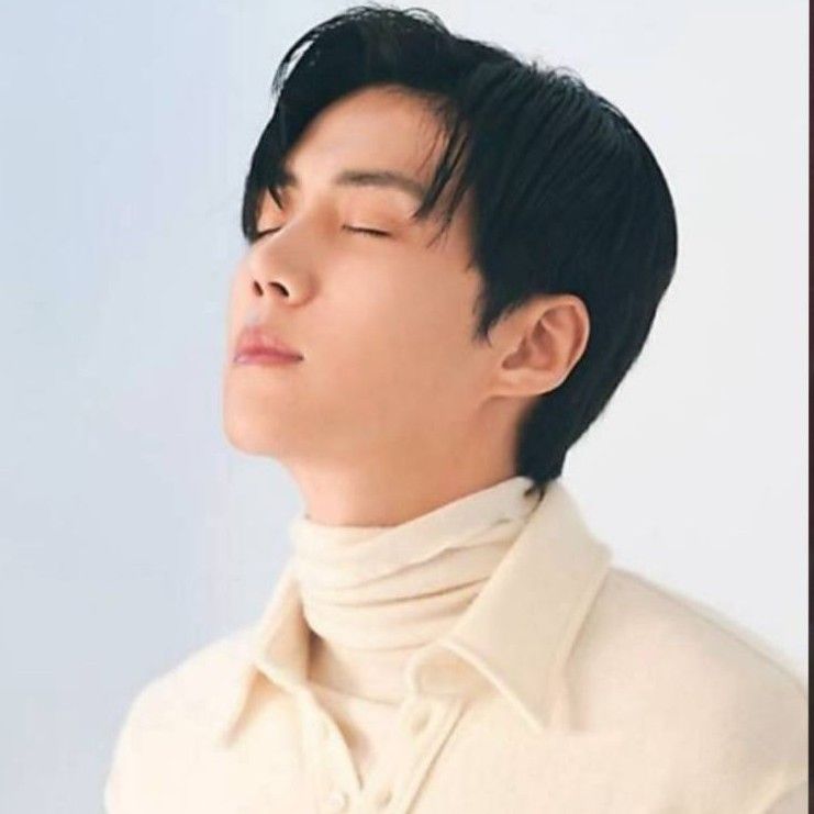 Foto kegiatan terbaru dari Kim Seonho