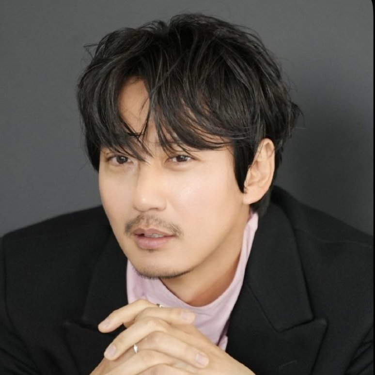 Behind-the-scenes cut of Kim Namgil