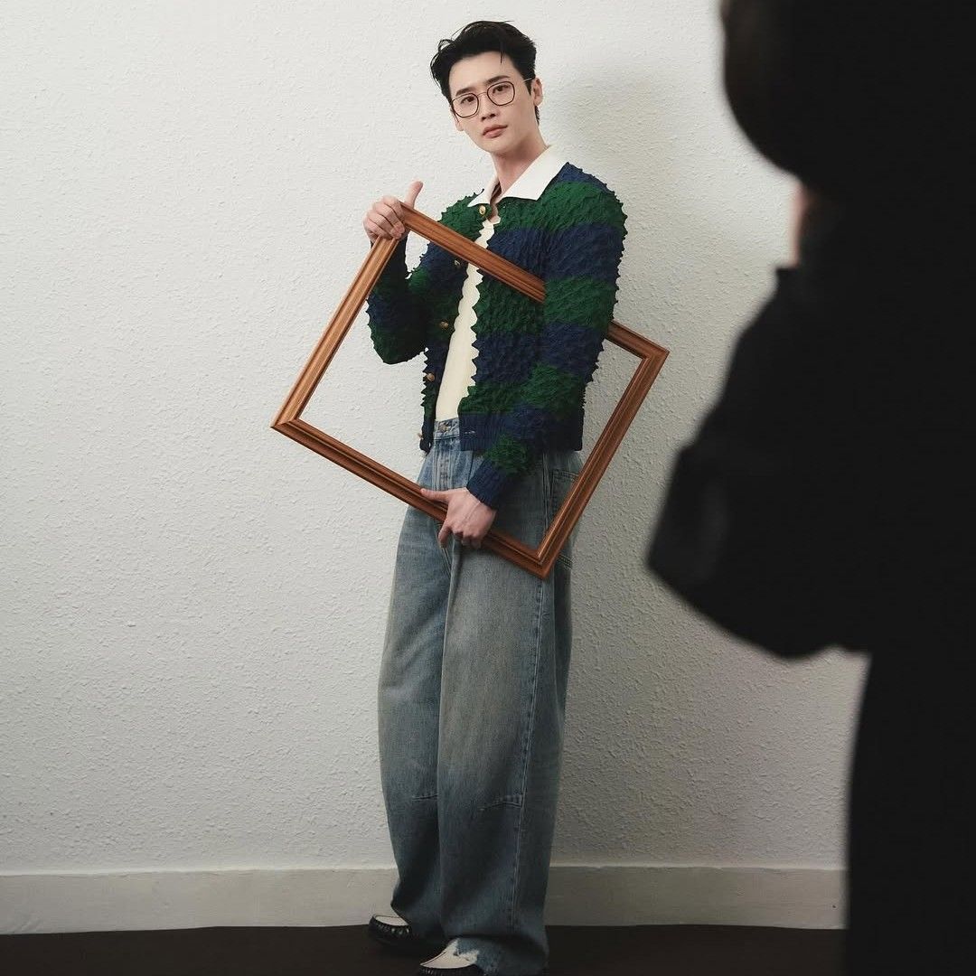 Latest photo of Lee Jongsuk