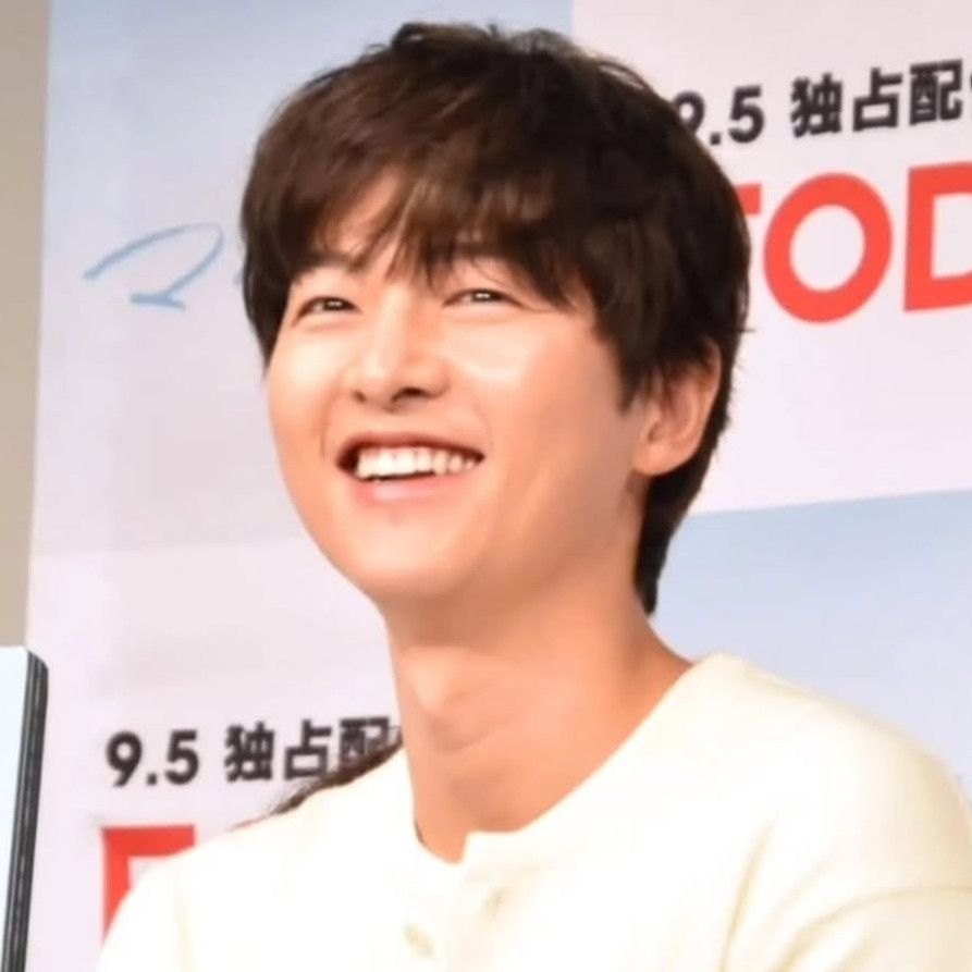 Latest photo of Song Joongki