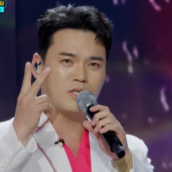 Recent activity shot of Lee Jung