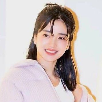 Behind-the-scenes cut of Kim Taeri