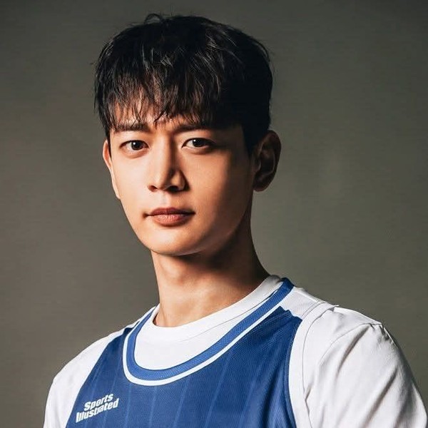 Today’s standout profile photo of Choi Minho on Choeaedol Celeb