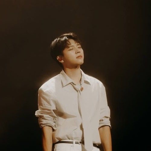 A moment captured by a fan of Nam Woohyun