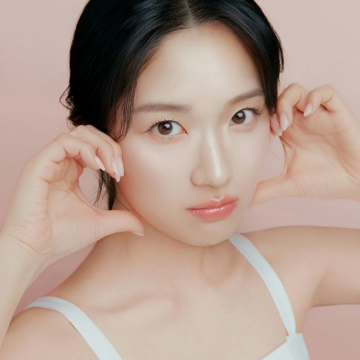 Latest photo of Kim Hyeyoon
