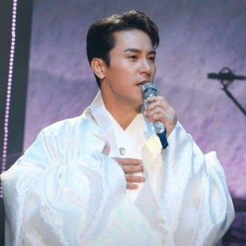 Recent activity shot of Jang Minho