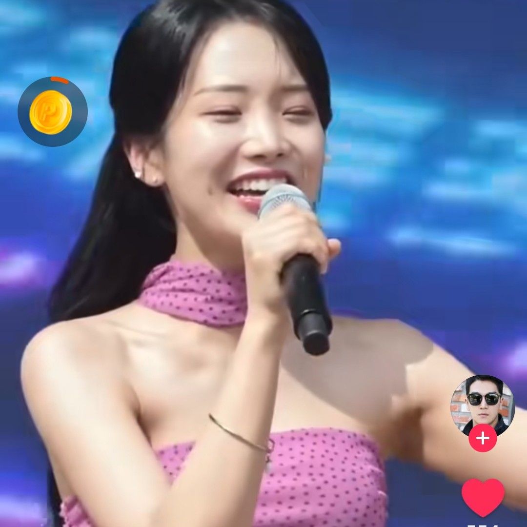 Behind-the-scenes cut of Kim Soyeon (2004)