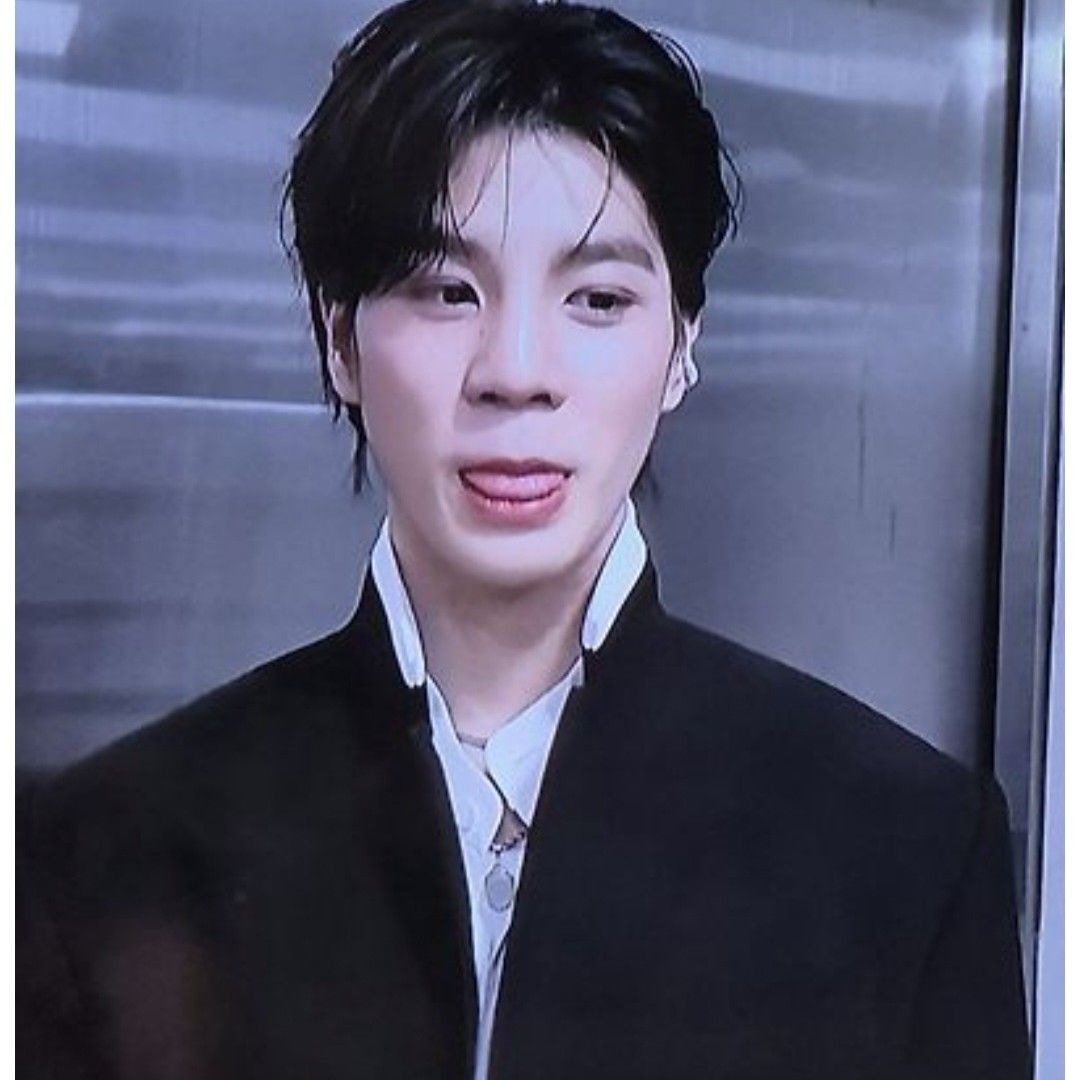 A moment captured by a fan of Jeong Dongwon