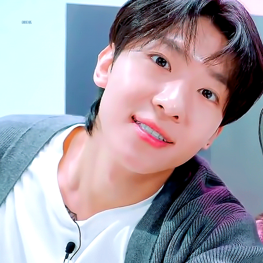 A moment captured by a fan of Dex