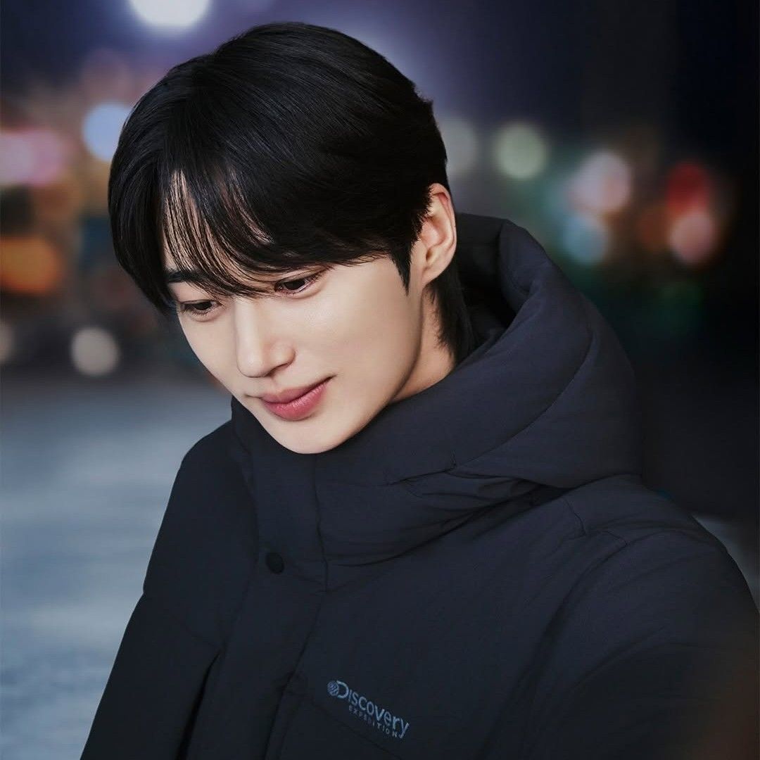 Latest photo of Byeon Wooseok