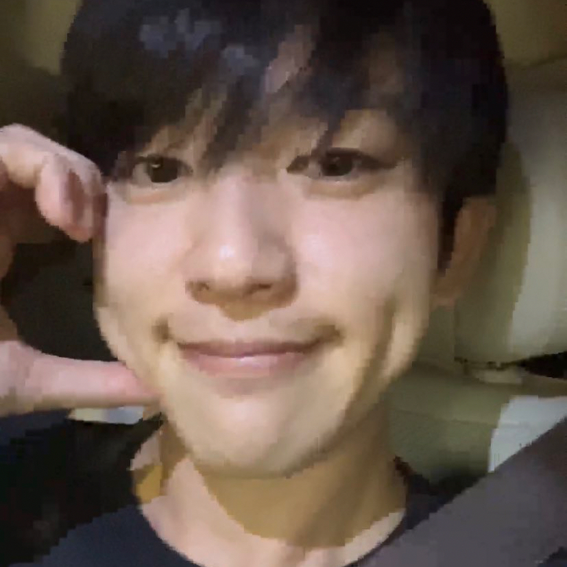 Behind-the-scenes cut of Park Jinyoung