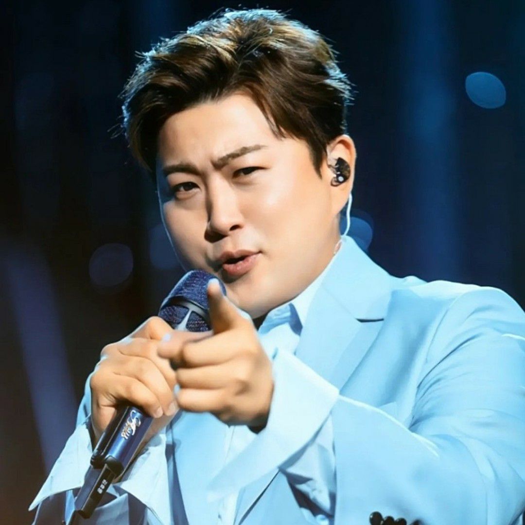 Recent activity shot of Kim Hojoong