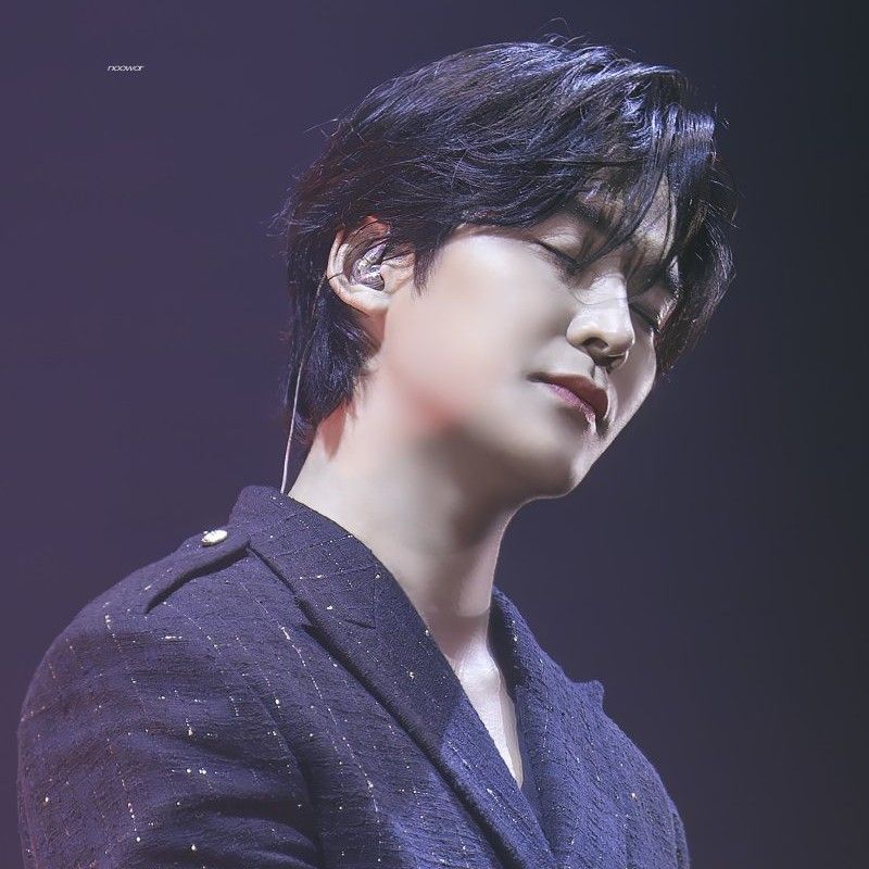 Behind-the-scenes cut of Rowoon