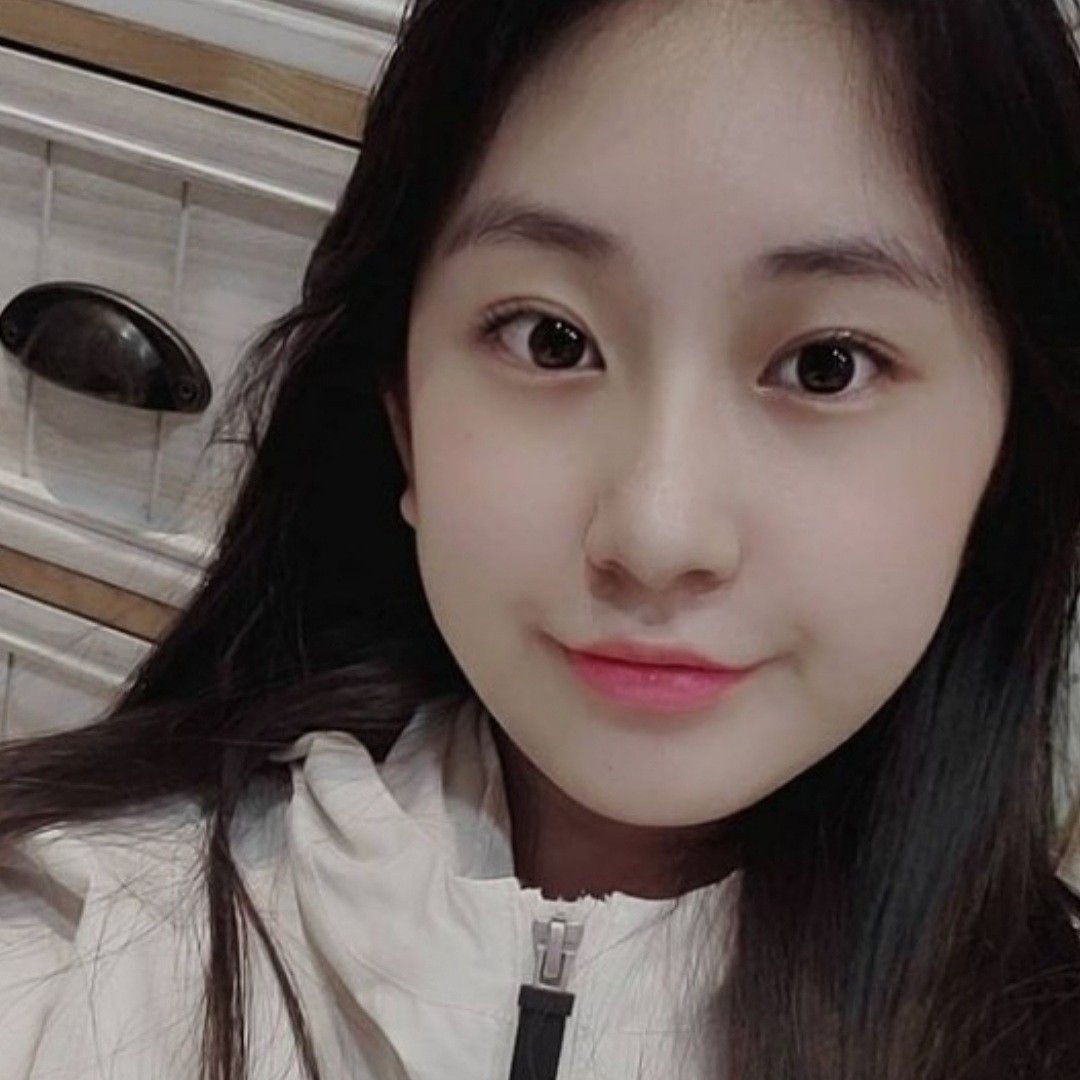 Momen yang diabadikan oleh penggemar Jeon Yujin
