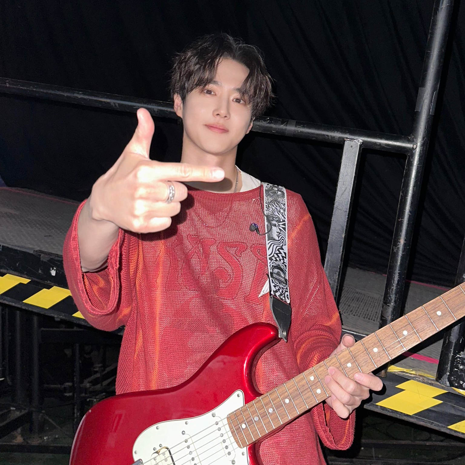 Behind-the-scenes cut of Suho
