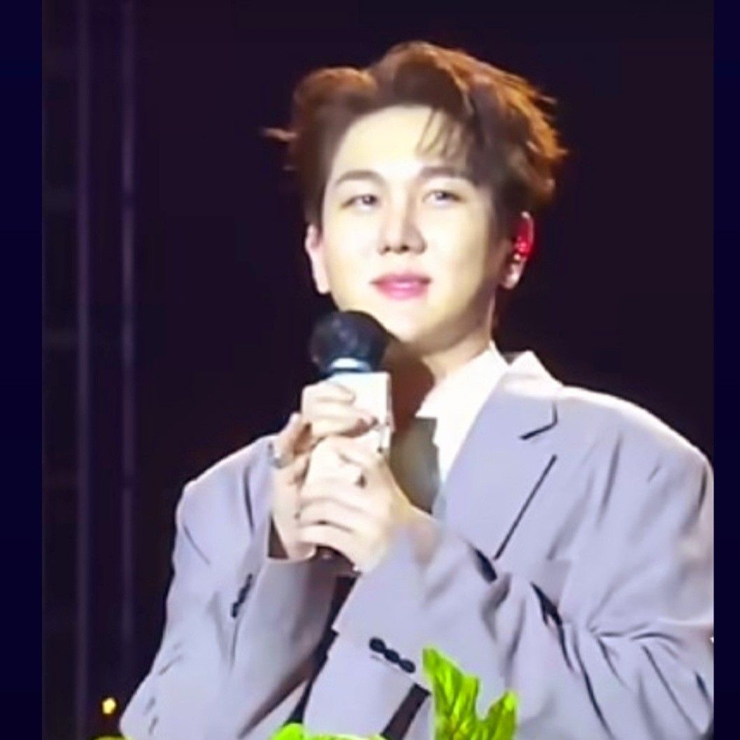 A moment captured by a fan of Kim Soochan