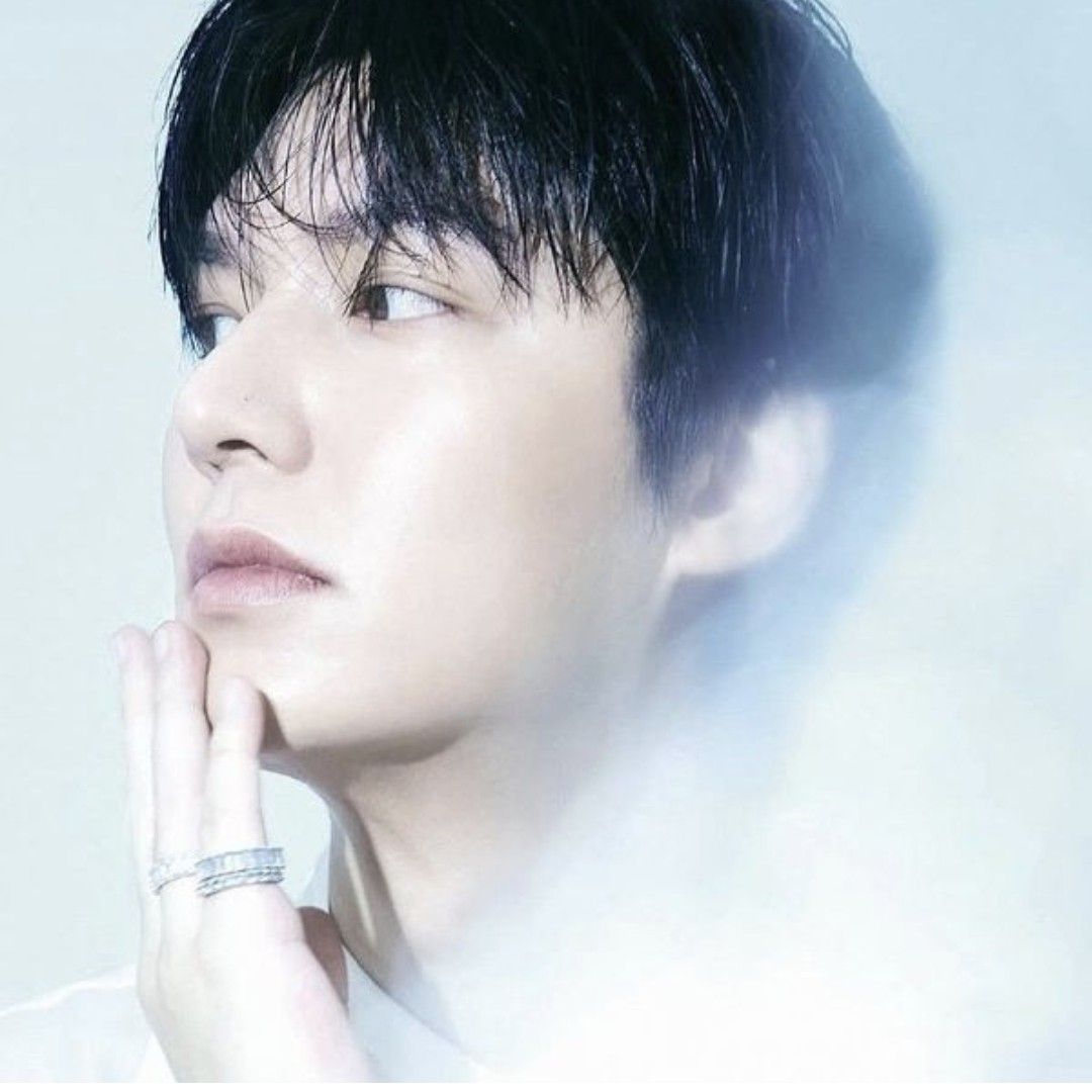 Recent activity shot of Lee Minho