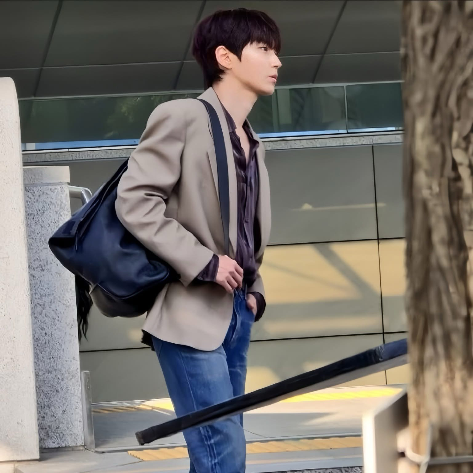 황인엽의 비하인드 컷