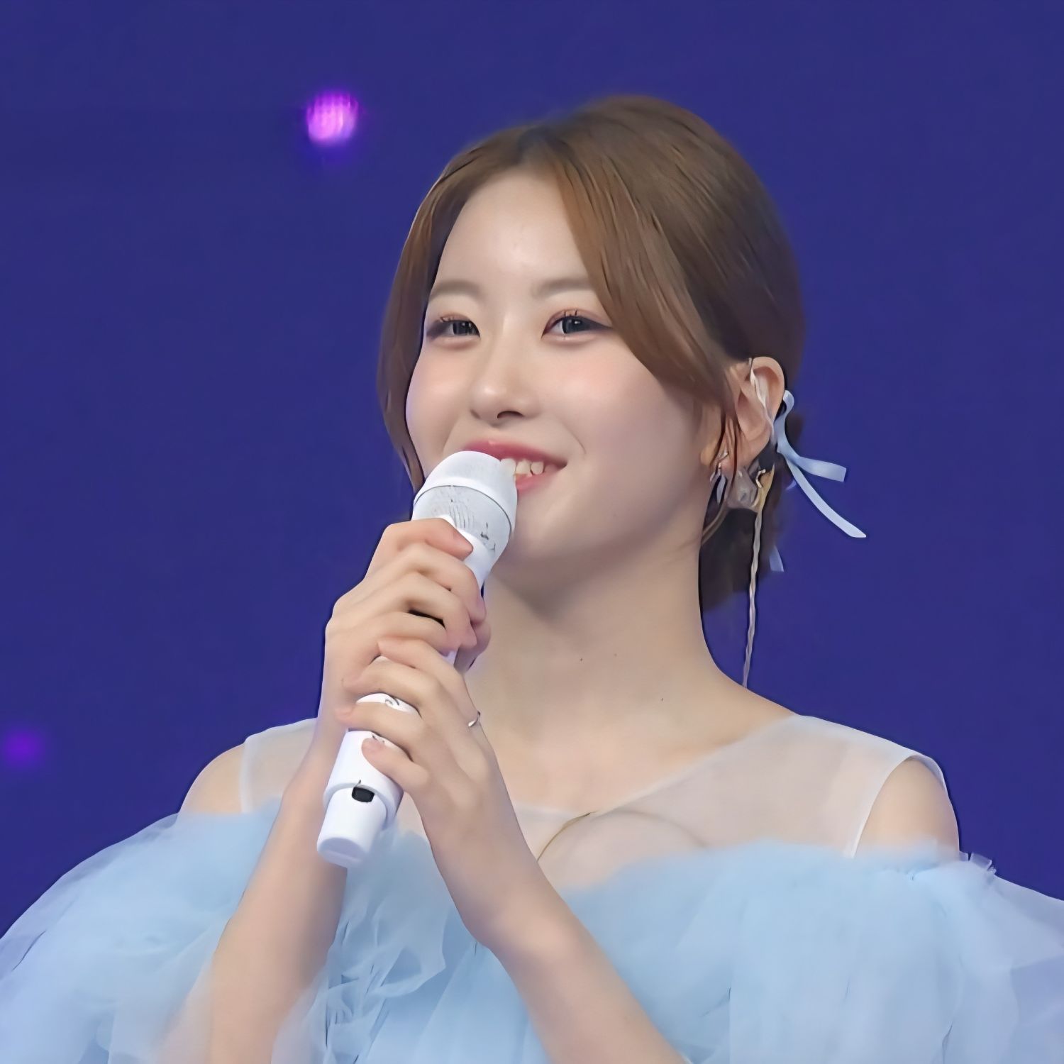 Behind-the-scenes cut of Oh Yujin
