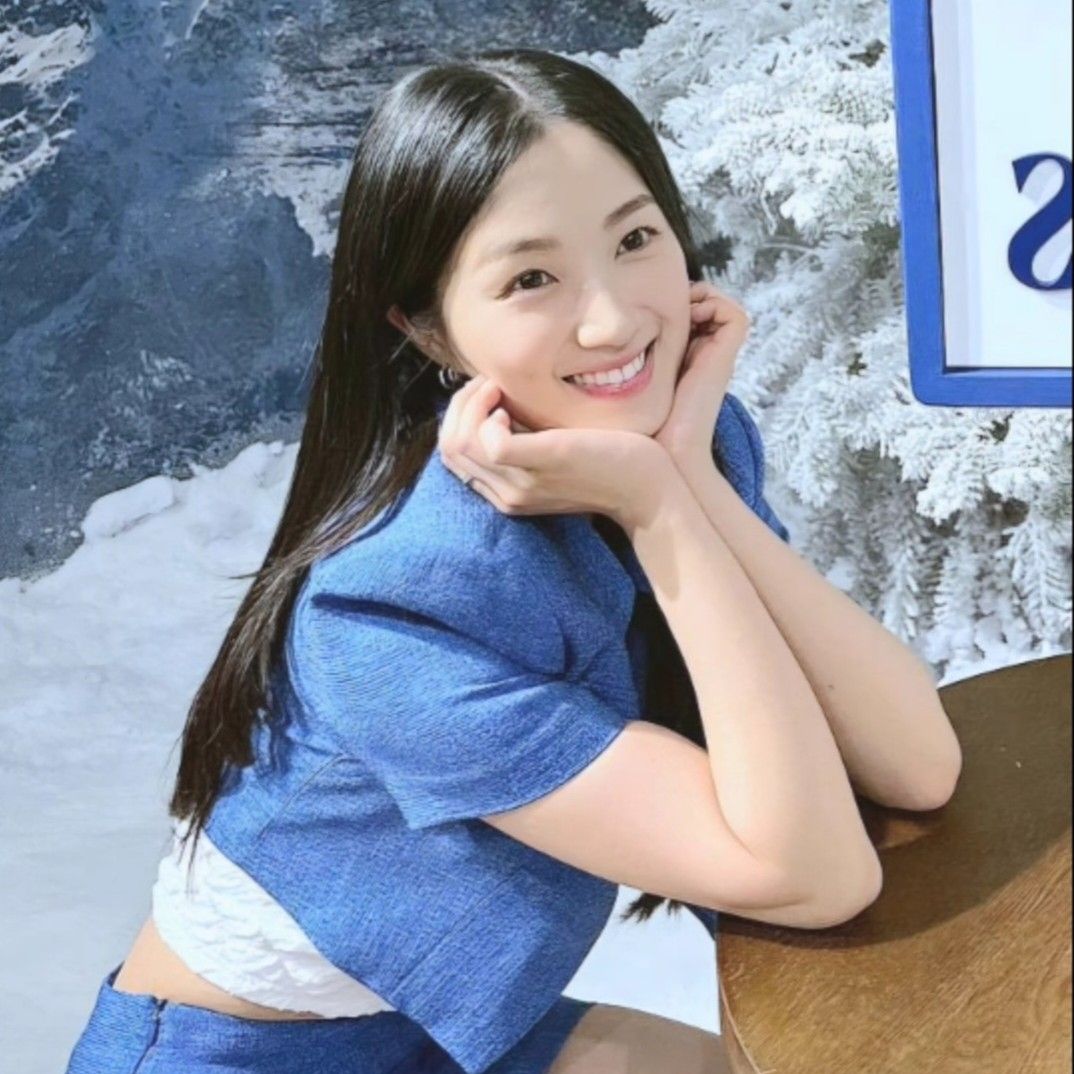 Latest photo of Kim Hyeyoon