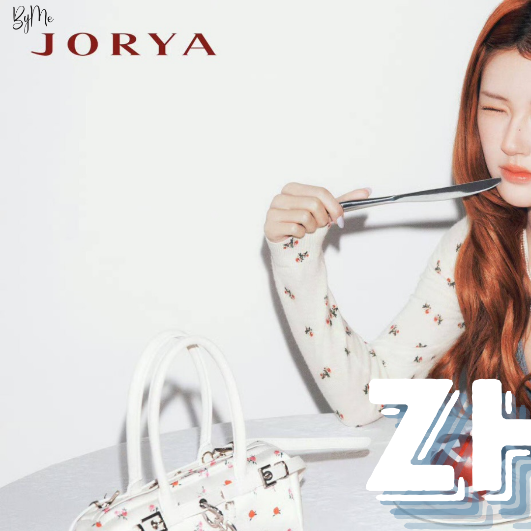 A moment captured by a fan of Zhao Lusi