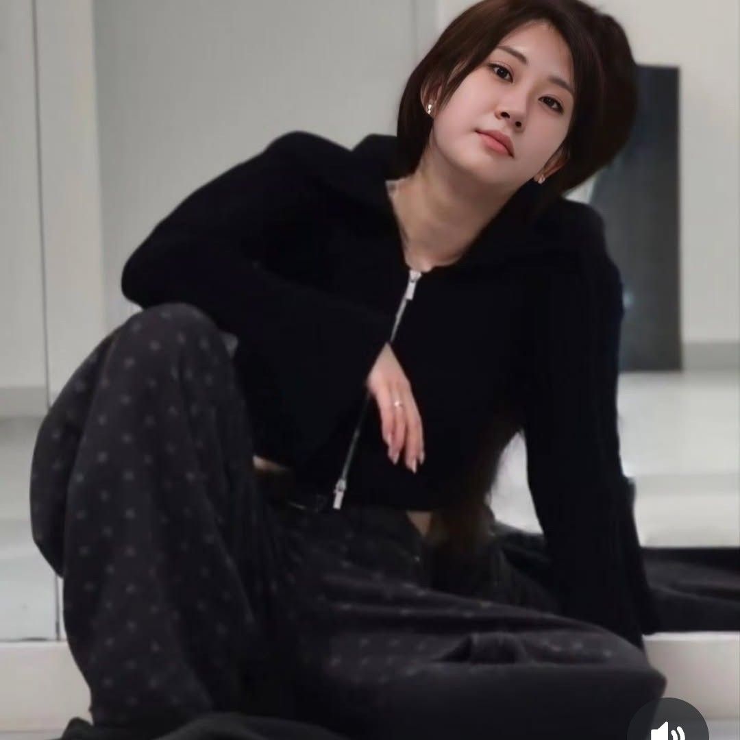 Foto terbaru dari Jeon Yujin