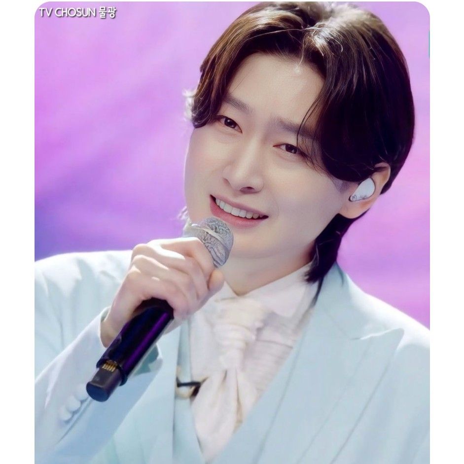 Latest photo of Kim Yongbin