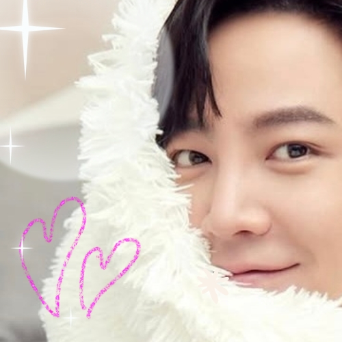 Recent activity shot of Jang Geunsuk