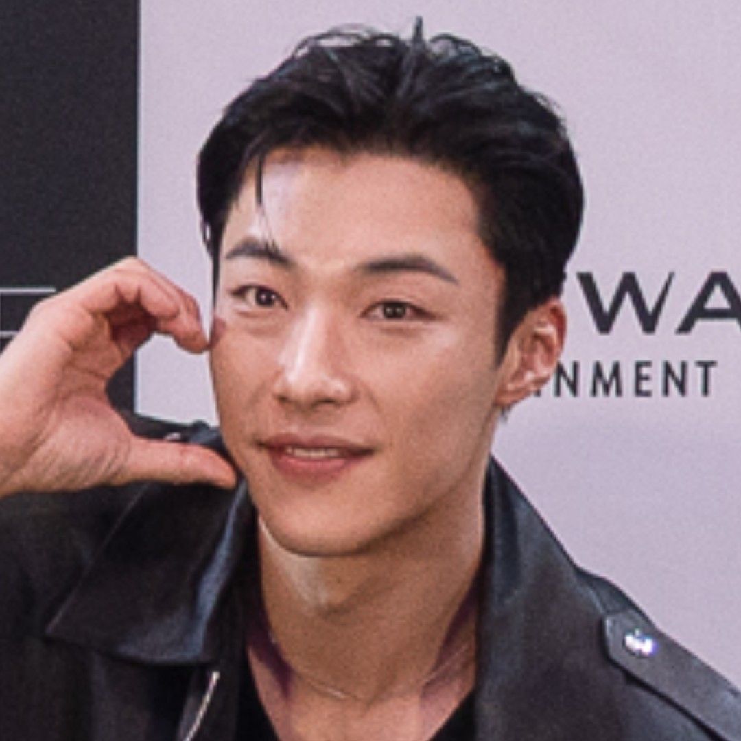 A moment captured by a fan of Woo Dohwan
