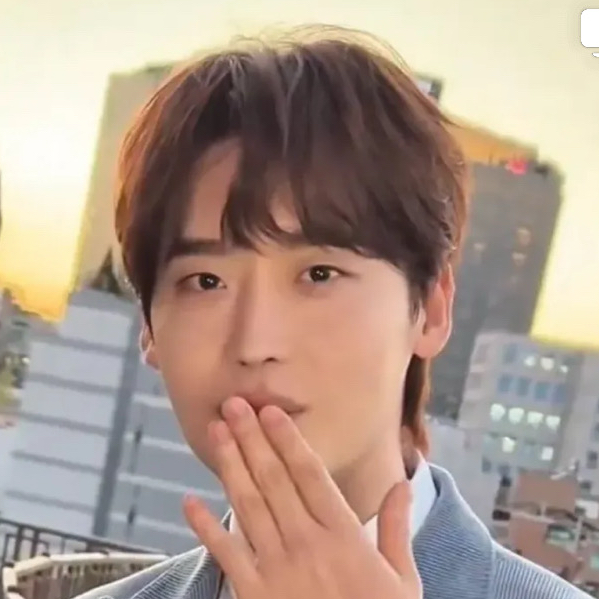 이종석 최근 활동샷