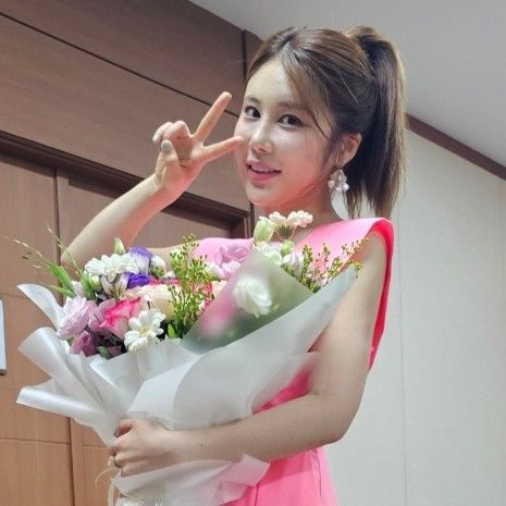 A moment captured by a fan of Kim Soyou