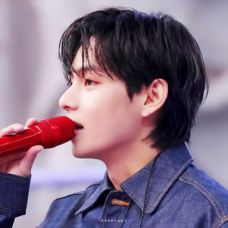 A moment captured by a fan of Kim Taehyung (V)