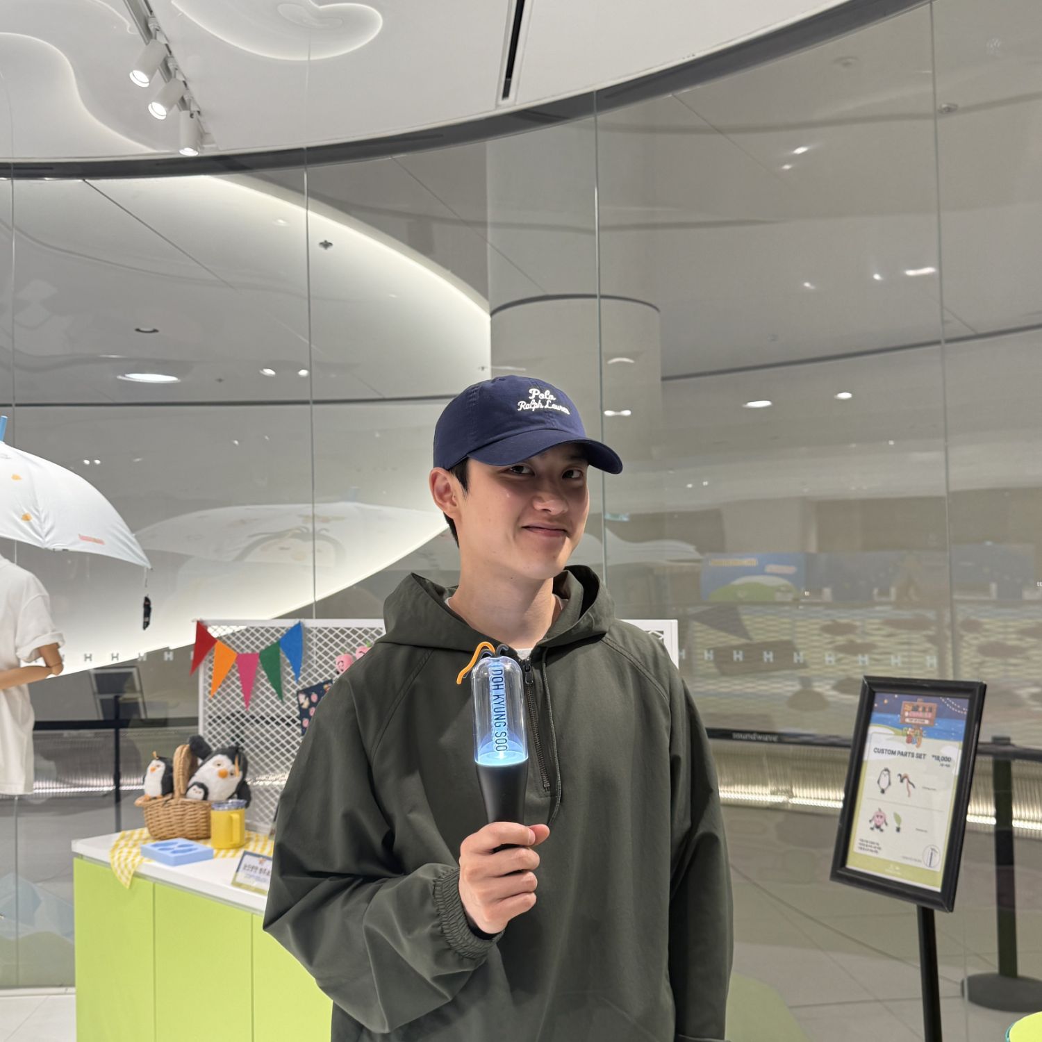 Behind-the-scenes cut of Doh Kyungsoo (D.O.)