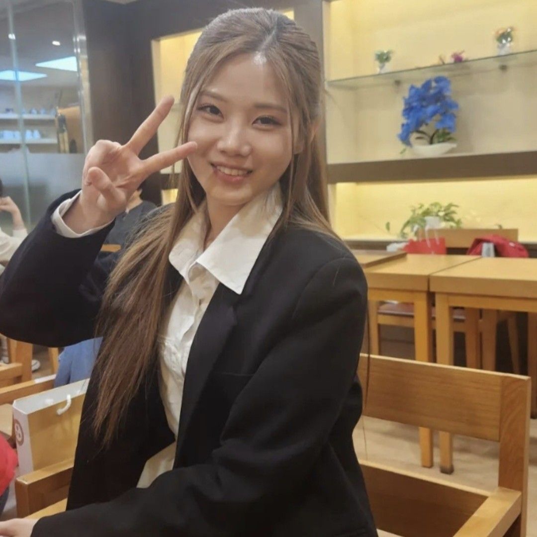 A moment captured by a fan of Bae Ahyeon