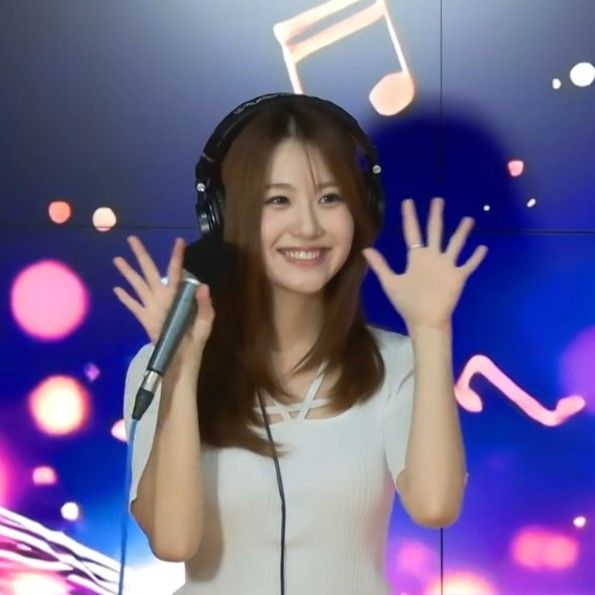 Latest photo of Oh Yujin