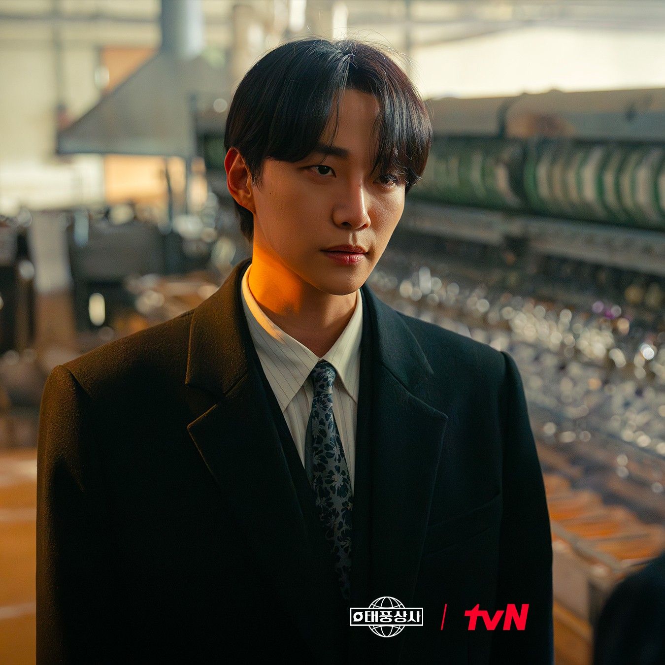 Behind-the-scenes cut of Lee Junho