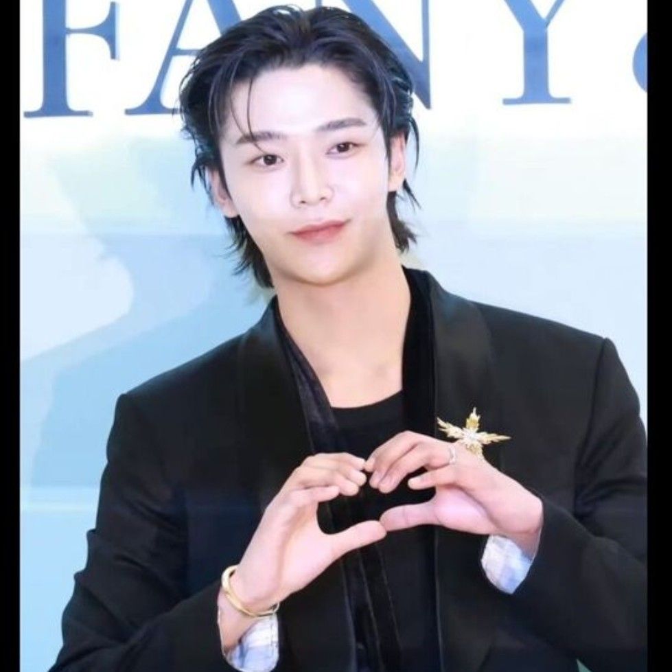 Recent activity shot of Rowoon
