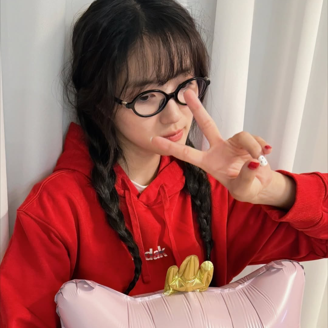 Recent activity shot of Kim Hyeyoon