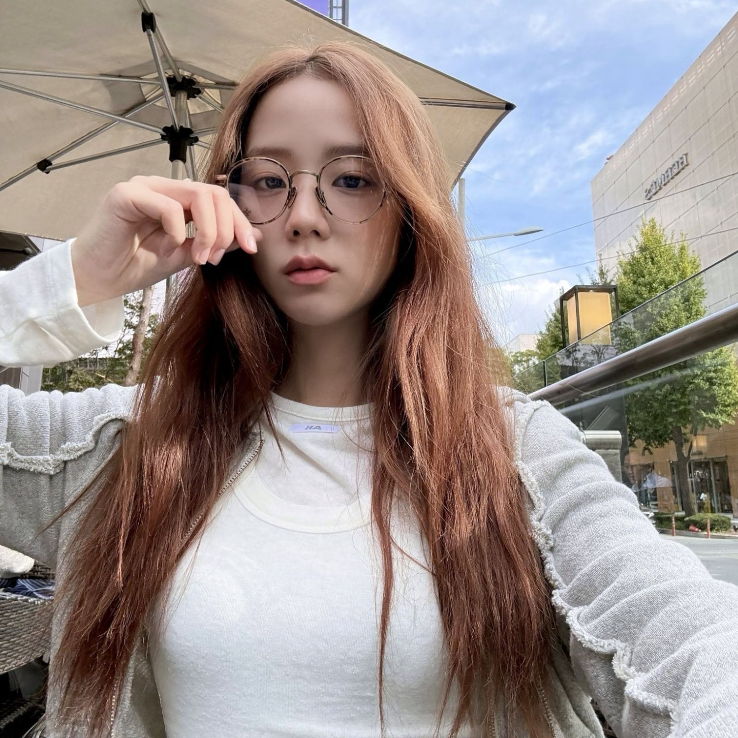 Recent activity shot of Jisoo (1995)