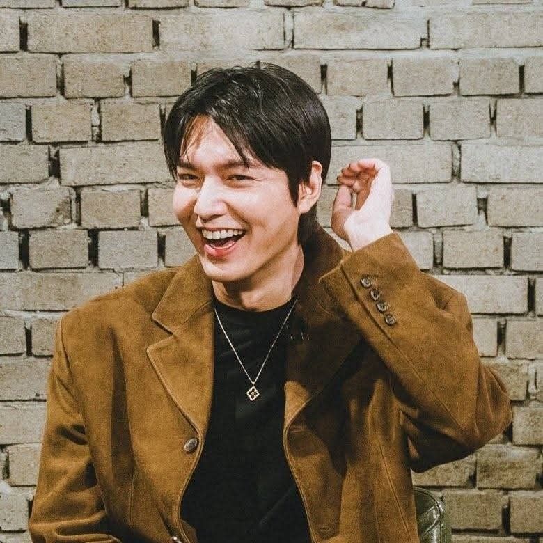Recent activity shot of Lee Minho
