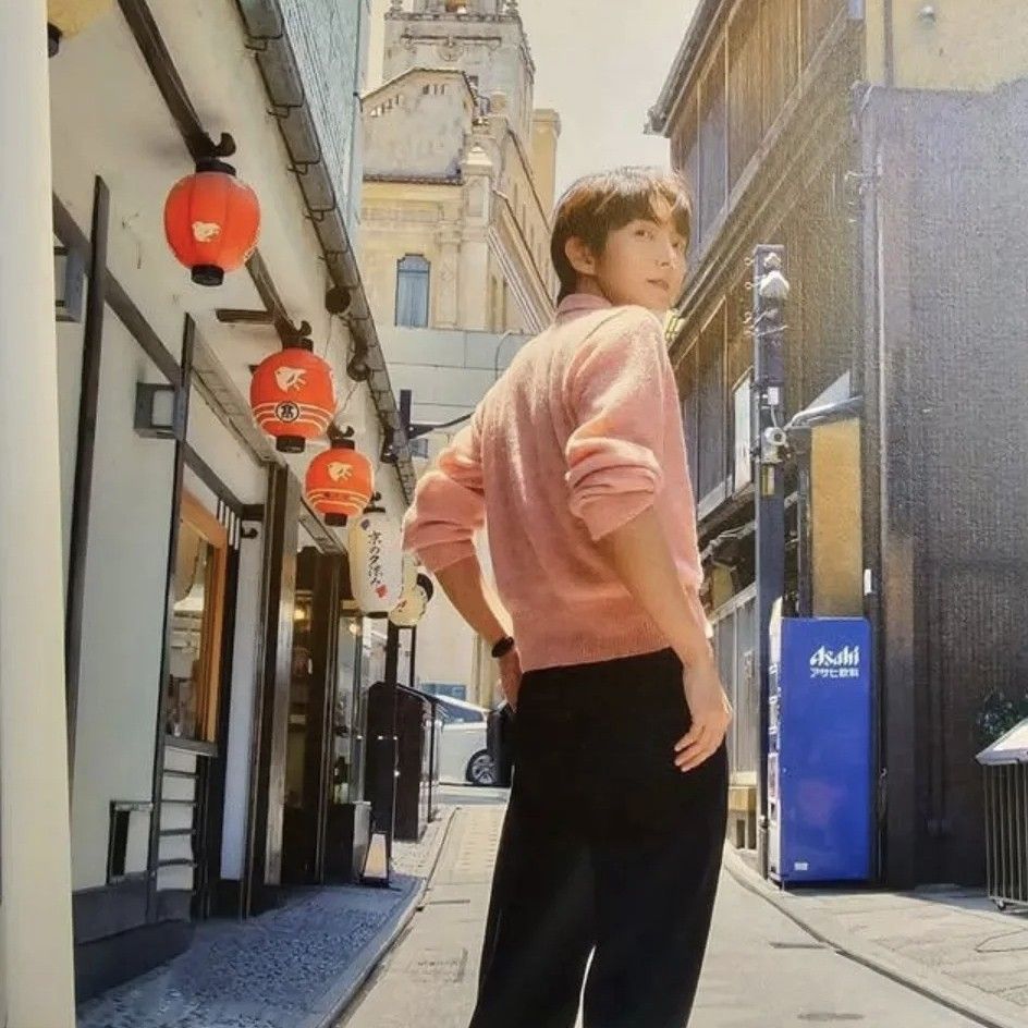 A moment captured by a fan of Lee Joongi