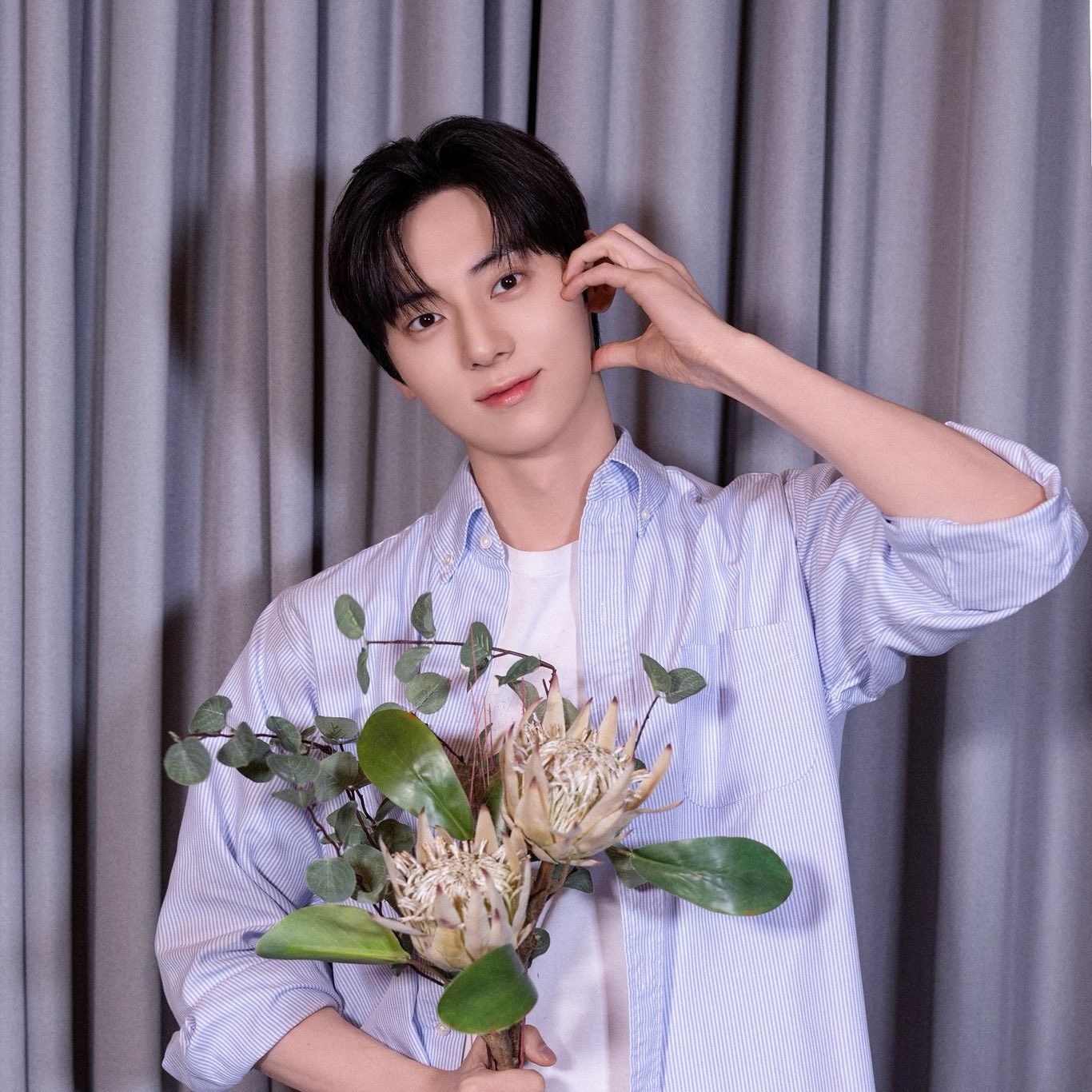 Behind-the-scenes cut of Hwang Minhyun