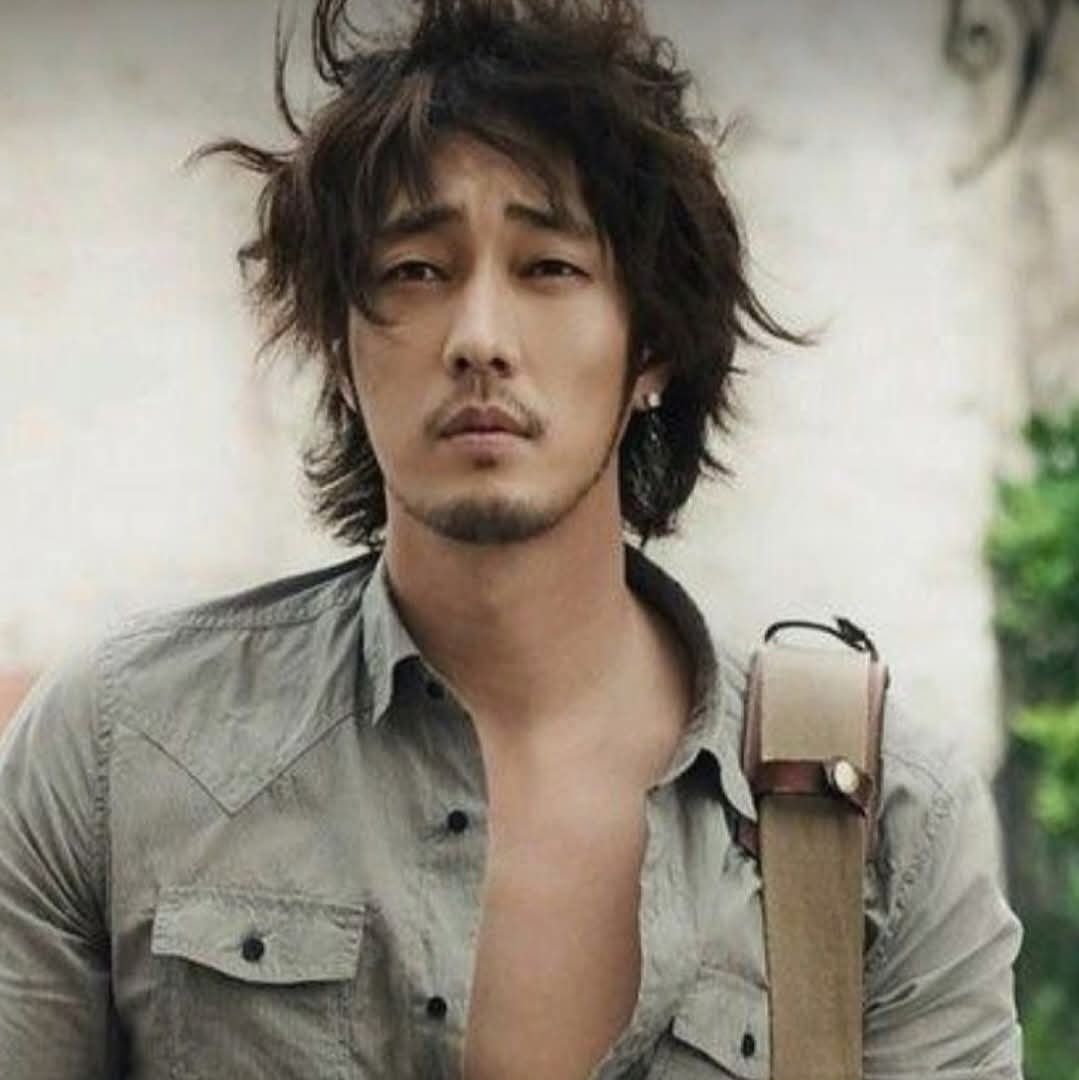 Behind-the-scenes cut of So Jisub