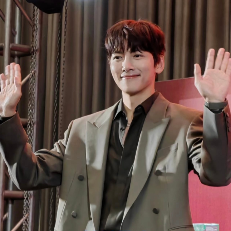 Recent activity shot of Ji Changwook