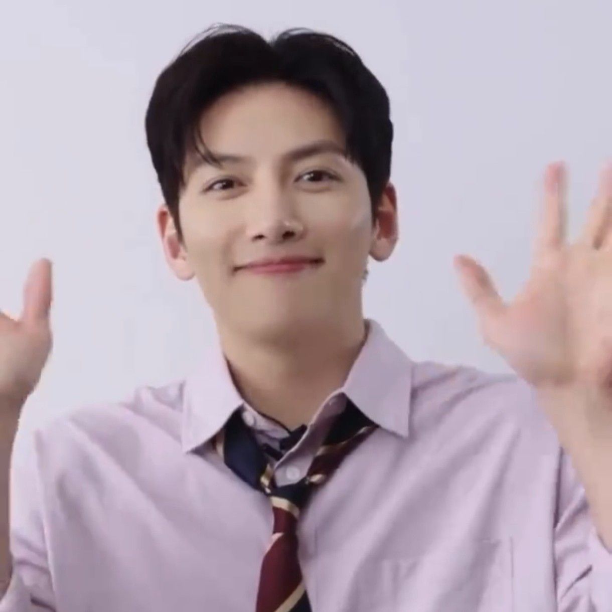 Behind-the-scenes cut of Ji Changwook