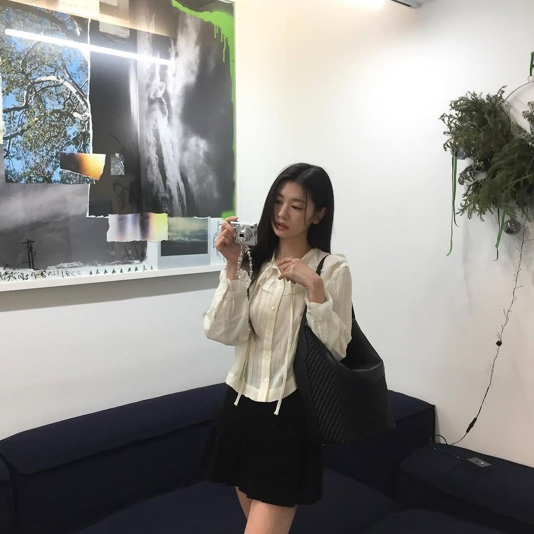 Behind-the-scenes cut of Jung Somin
