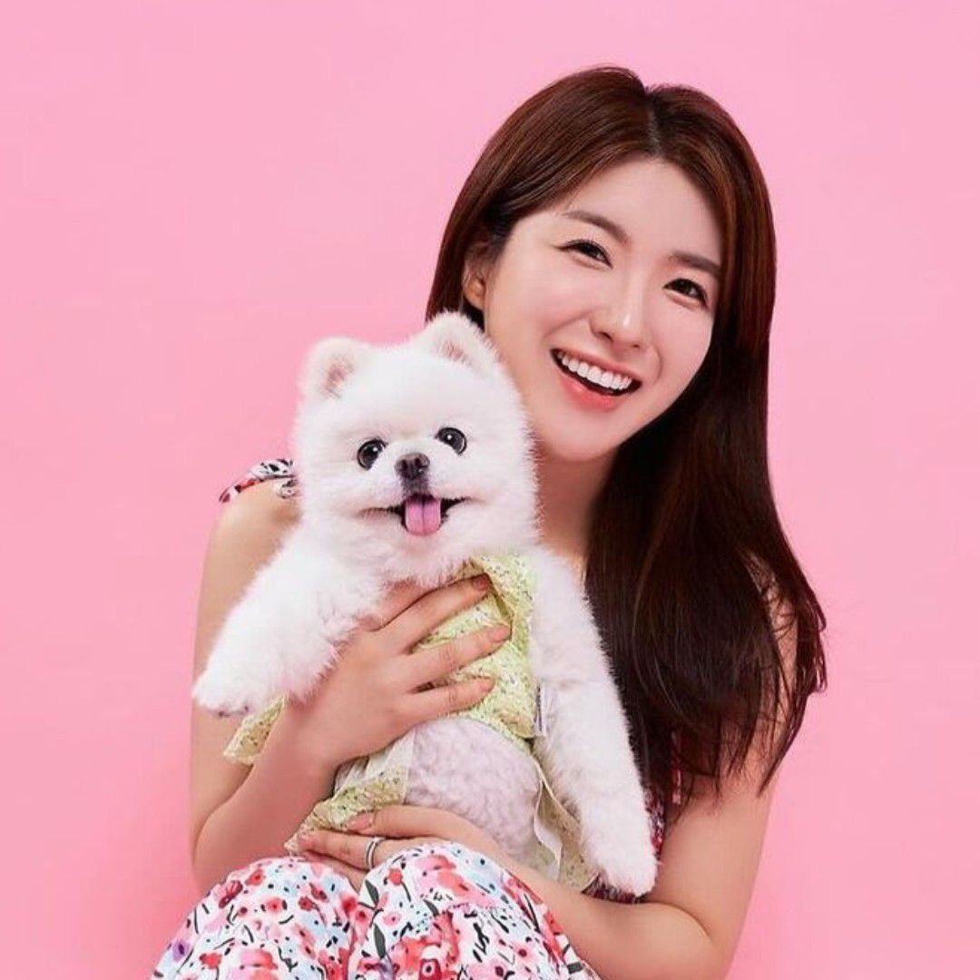 Recent activity shot of Ryu Wonjung